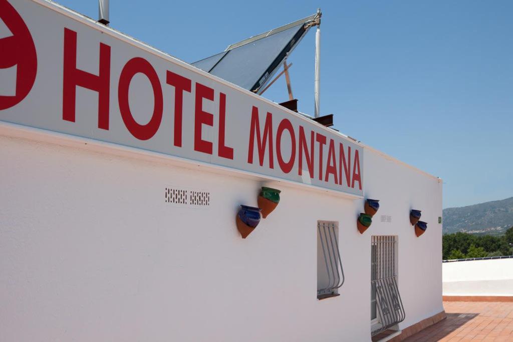 Hotel Montana Roses Zewnętrze zdjęcie